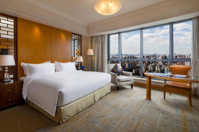 hotel-room