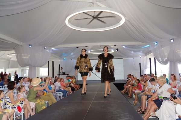 FASHION SHOW GOUNAS