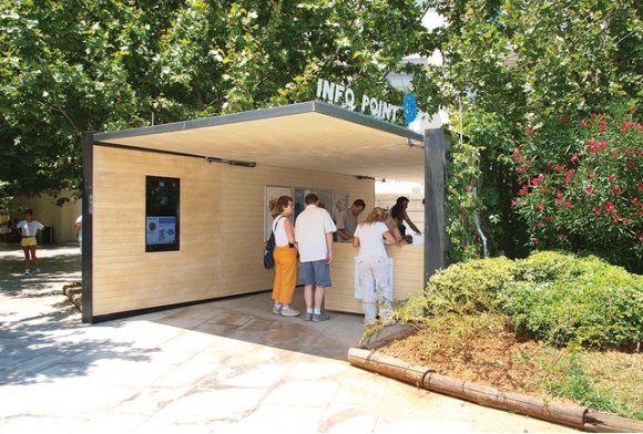INFO-POINT-1