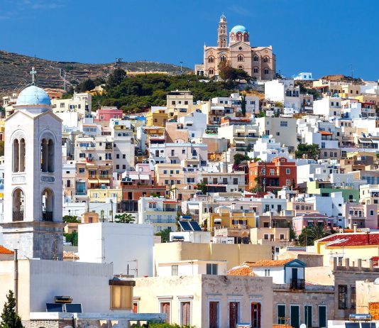 Esquire: Γιατί η Σύρος είναι το νησί που ξεχωρίζει στις Κυκλάδες