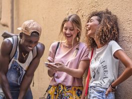 Πώς η Gen Z και η τεχνητή νοημοσύνη επηρεάζουν τον τουρισμό