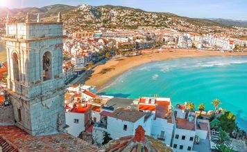 Ισπανία : Πάνω από 2.500 ευρώ το άτομο οι δαπάνες των διεθνών τουριστών το καλοκαίρι
