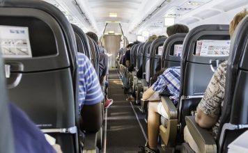 Μεθυσμένος επιβάτης προκάλεσε χάος σε πτήση – Αναγκαστική προσγείωση στη Θεσσαλονίκη