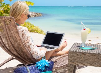 Hotels.com: Πώς οι Αμερικανοί μετατρέπουν τα επαγγελματικά ταξίδια σε bleisure