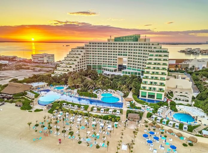 Live_Aqua_Beach_Resort_Cancun
