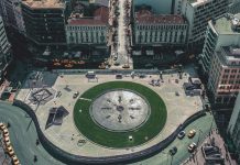 Η εντυπωσιακή μεταμόρφωση της πλατείας Ομονοίας (βίντεο)