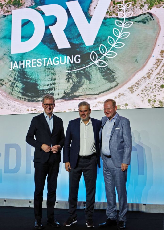 Φωτο 3 Προεδρος _CEO_DRV & ΓΓ_ΕΟΤ