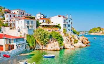 Σκιάθος : +7% στις πτήσεις και +6% στους επιβάτες στην τουριστική σεζόν φέτος