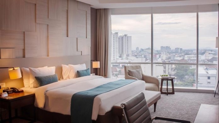 Crowne- Plaza