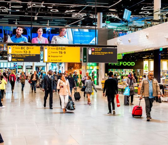 Schiphol: Λιγότερες πτήσεις αλλά περισσότεροι επιβάτες το 6μηνο