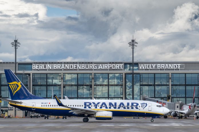 ryanair-airport-verolino
