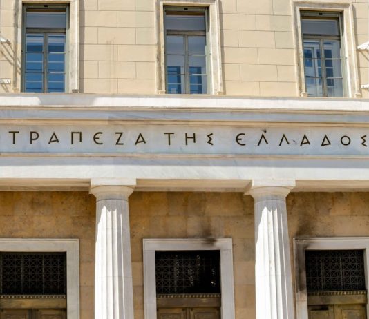 55,6% πάνω τα έσοδα στο τρίμηνο από τον τουρισμό