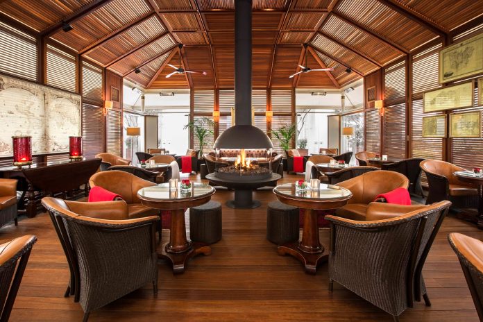Alexander’s -Cigar-Lounge