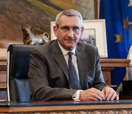 Νότιο Αιγαίο: Στο 100% η αντικατάσταση ταξί με οχήματα 6 έως 9 θέσεων