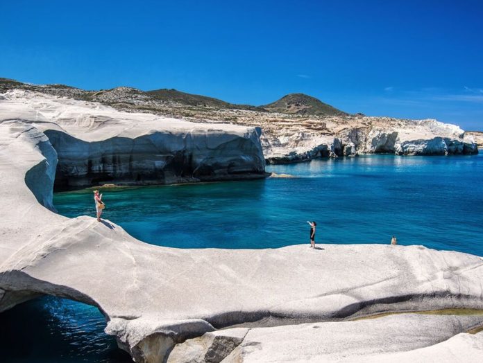 milos-sarakiniko
