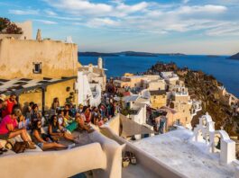 ΙΝΣΕΤΕ: Ποια η συνολική συμβολή του τουρισμού στην ελληνική οικονομία