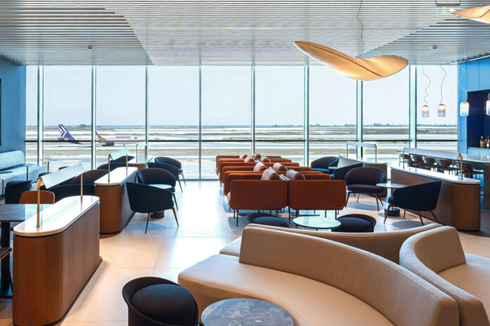 AEGEAN Lounge