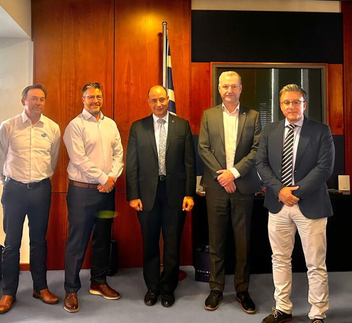 O CEO και υψηλόβαθμα στελέχη της Robert Allan, με στελέχη της ΟΝΕΧ (1)