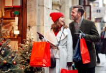 ΕΒΕΠ: Κοντά στα 4,5 δισ. ευρώ ο χριστουγεννιάτικος τζίρος