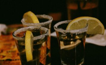 Δύο μπαρ της Αθήνας στα καλύτερα της Ευρώπης
