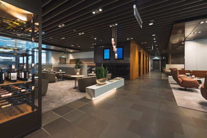 LUFTHANSA LOUNGE