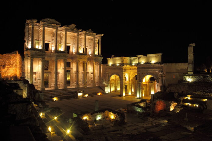 3-İzmir Ephesus Ancient City Night Museum