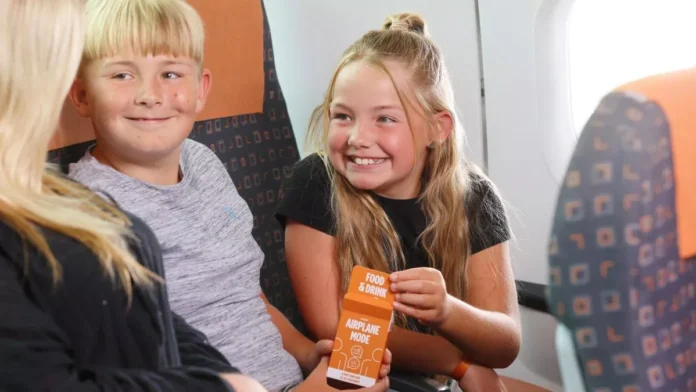0_easyjet_cards_1