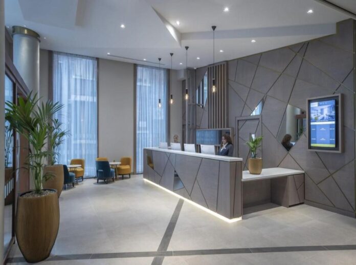 Maldron-hotel-reception