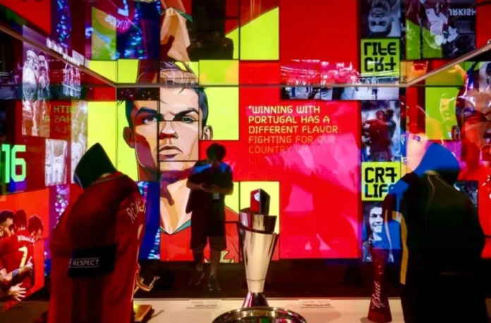 cristiano-ronaldo-museum-hong-kong-display