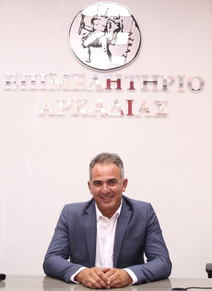 2 ΦΩΤΟ ΠΡΟΕΔΡΟΥ (2)