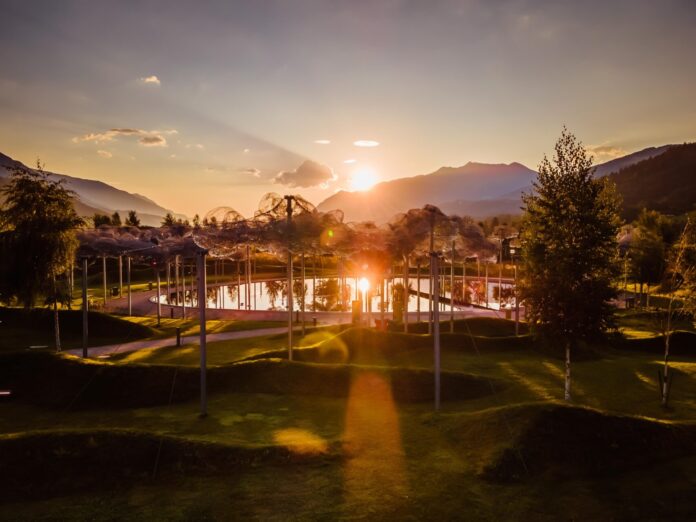 20190710_Giant_in_Summer_01_cSwarovski_Kristallwelten