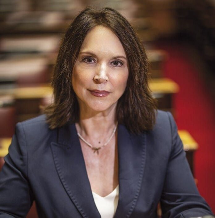 Kalliopi Vetta_Vouli (2)