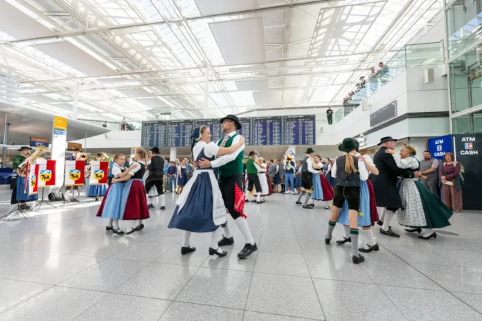 munich-airport-oktoberfest-dancers-1320x880