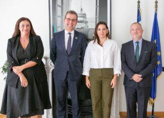 Συνάντηση Κεφαλογιάννη με τον Βρετανό Πρέσβη | Τι συζητήθηκε