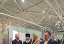 Η Άννα Καραμανλή στην πρώτη απευθείας πτήση της Cyprus Airways Λάρνακα- Ηράκλειο