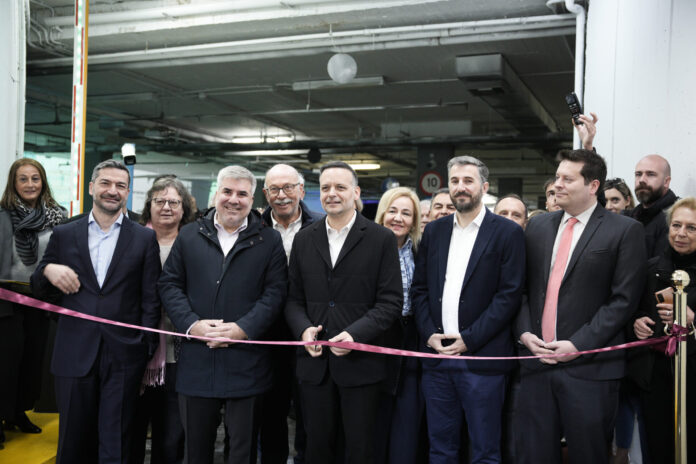 d748b166-379a-0d1c-5e5b-a5c9865cf2fa