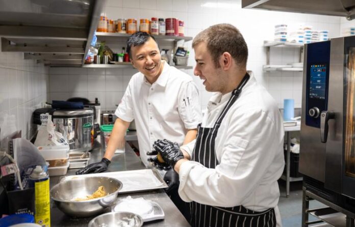 l-r_ibis_styles_sydney_central_head_chef_dennis_liu_with_alex_caruso