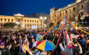 Η Αθήνα γίνεται μια μεγάλη γιορτή: Καρναβαλική παρέλαση την Κυριακή και παραδοσιακά Κούλουμα τη Δευτέρα από τον Δήμο Αθηναίων