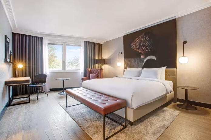 Radisson _RED-room