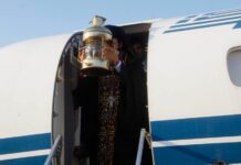 AEGEAN: Με ειδική πτήση το Άγιο Φως από τα Ιεροσόλυμα στην Κύπρο