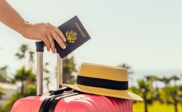 Ποια χώρα μειώνει την παραμονή τουριστών χωρίς βίζα