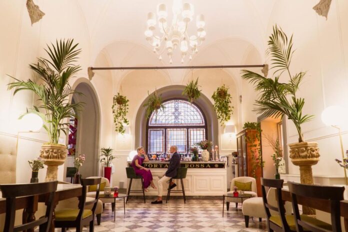 bar-Hotel