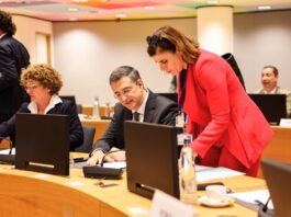 Α. Τζιτζικώστας: «Μέχρι στιγμής τα στοιχεία δείχνουν μικρή αύξηση τουριστικών αφίξεων σε Ευρώπη»