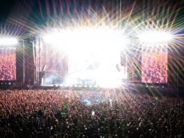 Το live των Ημισκούμπρια στο Release Athens Festival ένωσε διαφορετικές γενιές (vid.)