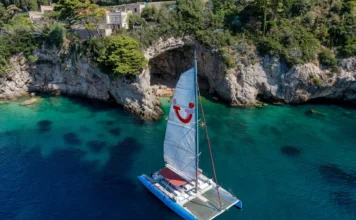 TUI Musement: Ελληνικό νησί στα top για εκδρομές με σκάφος
