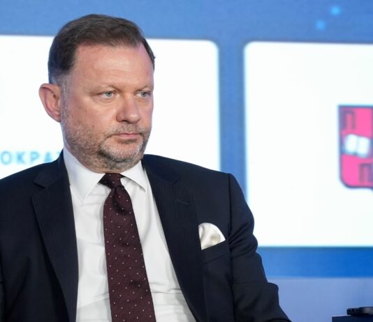 Ξενοκώστας: «Το πρώτο υποβρύχιο Made in Greece μπορεί να γίνει πραγματικότητα σε 8 χρόνια»