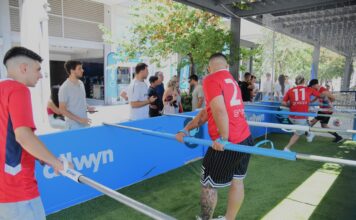 Human Foosball Arena: Το πιο διασκεδαστικό παιχνίδι του καλοκαιριού βρίσκεται στο κατάστημα της Allwyn στο Σύνταγμα