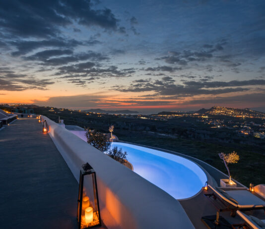 Στον Όμιλο HotelBrain το Carpe Diem στη Σαντορίνη