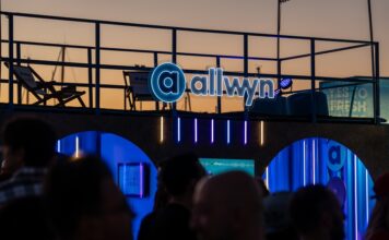 Το μουσικό challenge της Allwyn με στίχους από τα Ημισκούμπρια (vid.) – Μια δοκιμασία που ξεχώρισε τους πιο φανατικούς από τους…απλούς περαστικούς