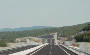 Εγκαίνια για τον Αυτοκινητόδρομο Ε65